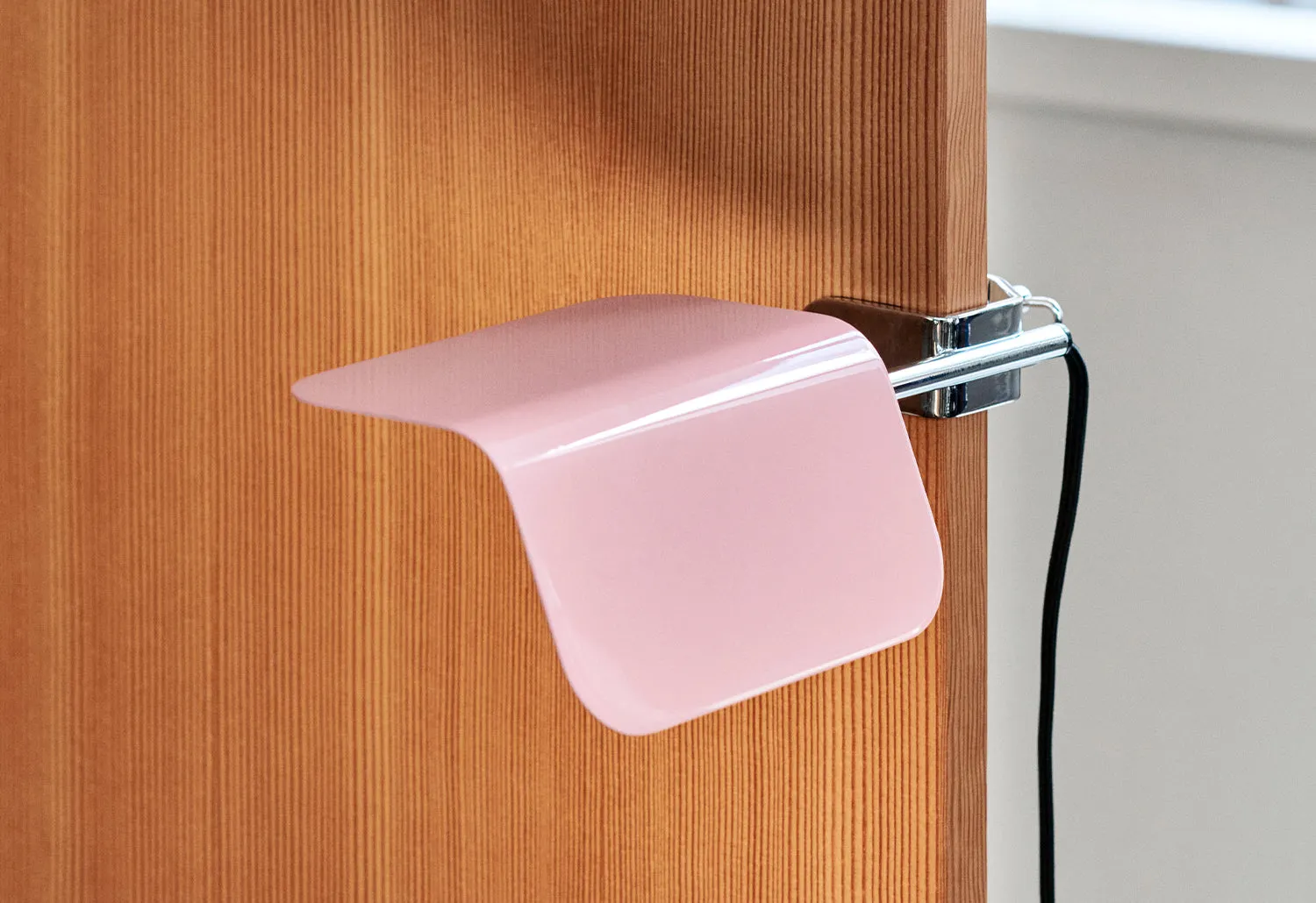 Apex Clip Lamp