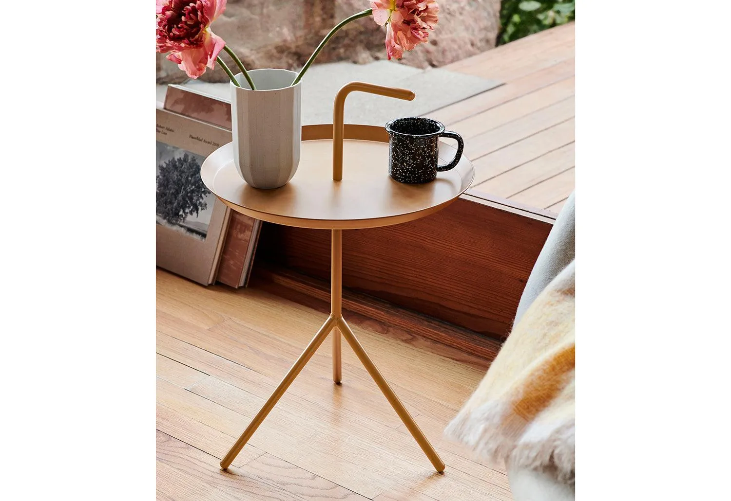 DLM Side Table