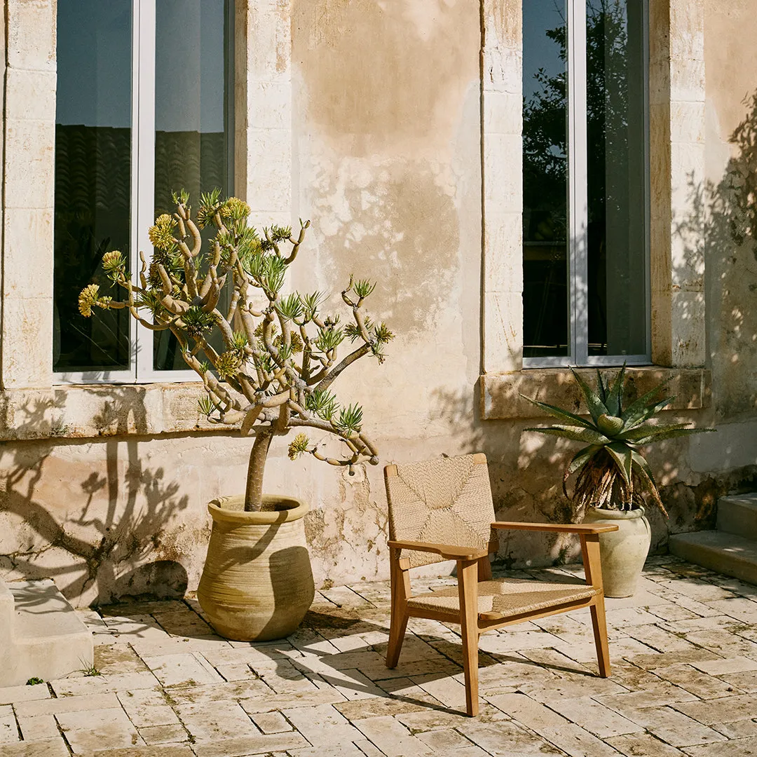 F-Chair Outdoor Lounge Chair