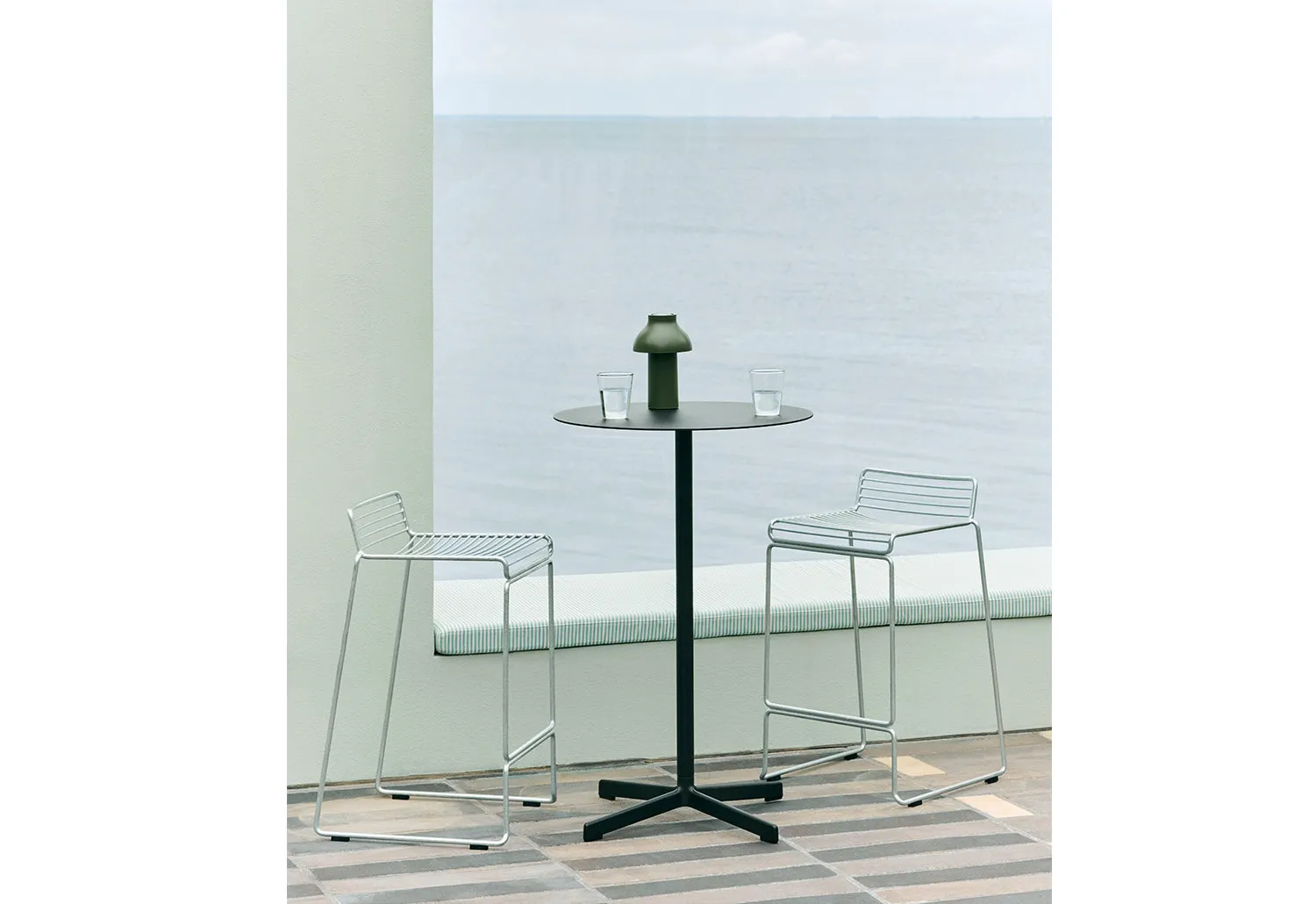 Hee Bar Stool