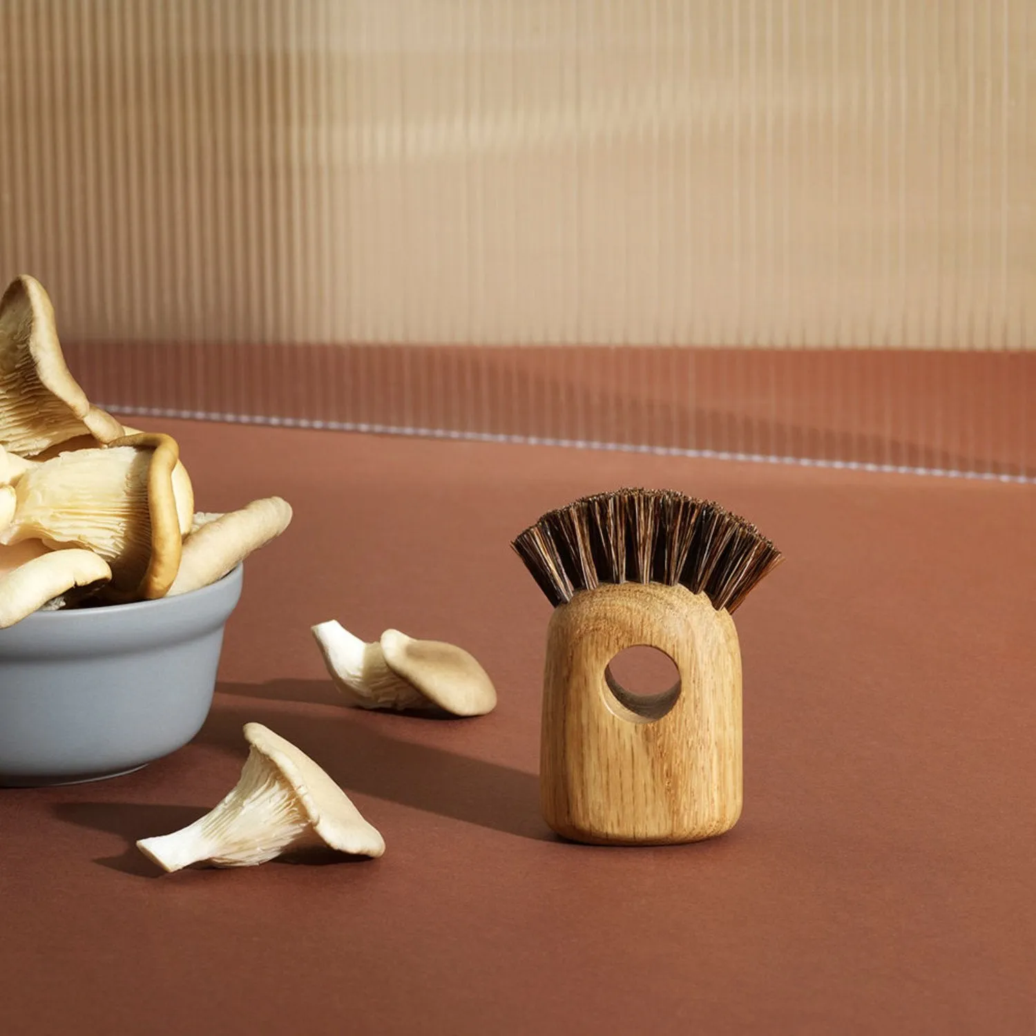 normann copenhagen | nift oak brush | small - DC