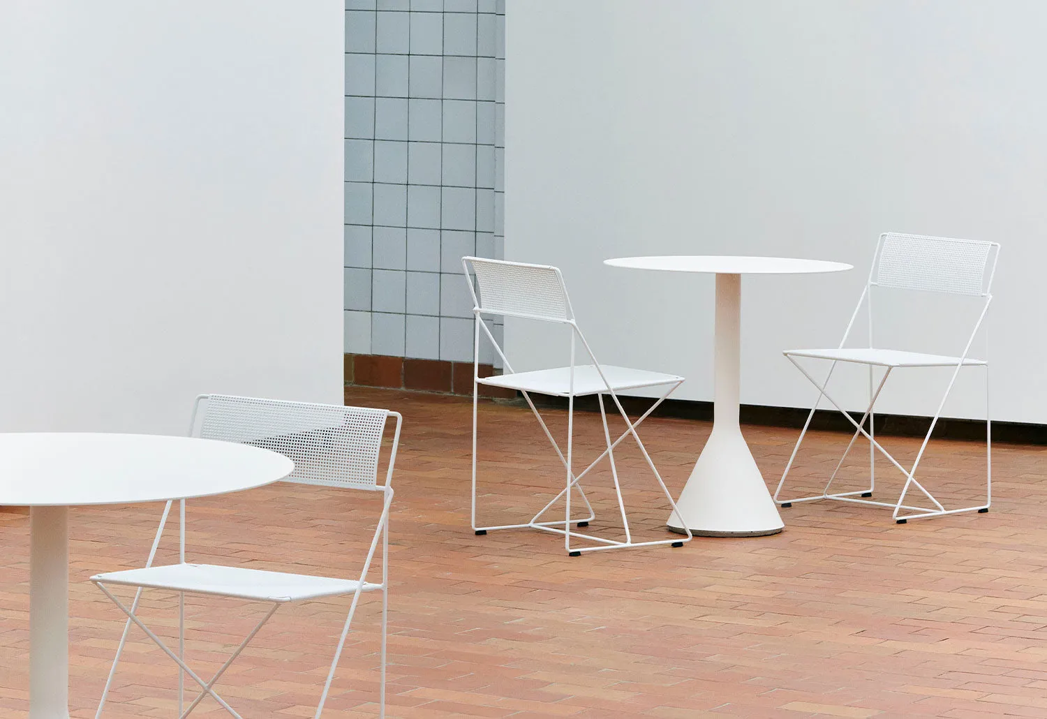 Palissade Cone Table