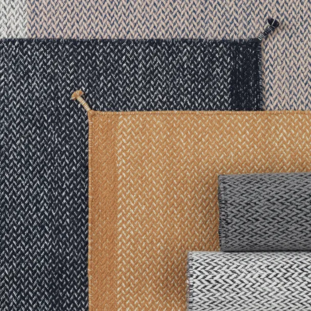 Ply Rug / 140 x 85 CM / 55 x 33" - Black/White
