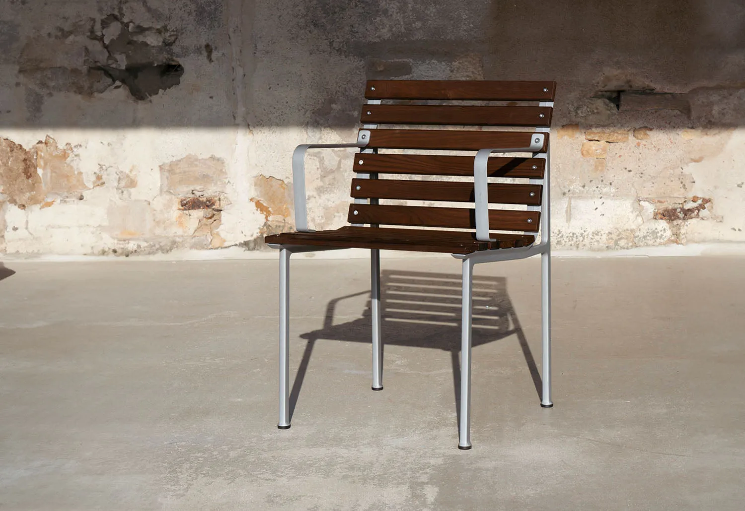 Traverse Armchair