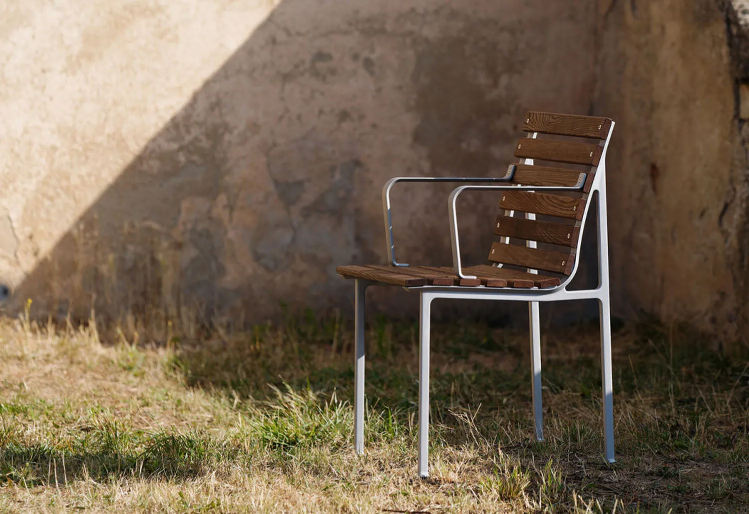 Traverse Armchair