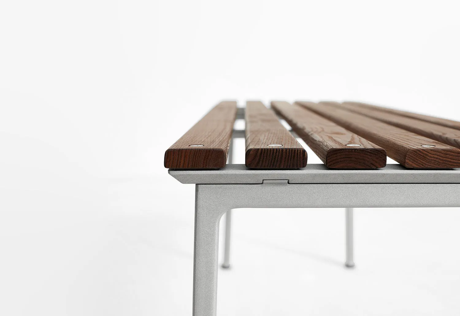 Traverse Bench