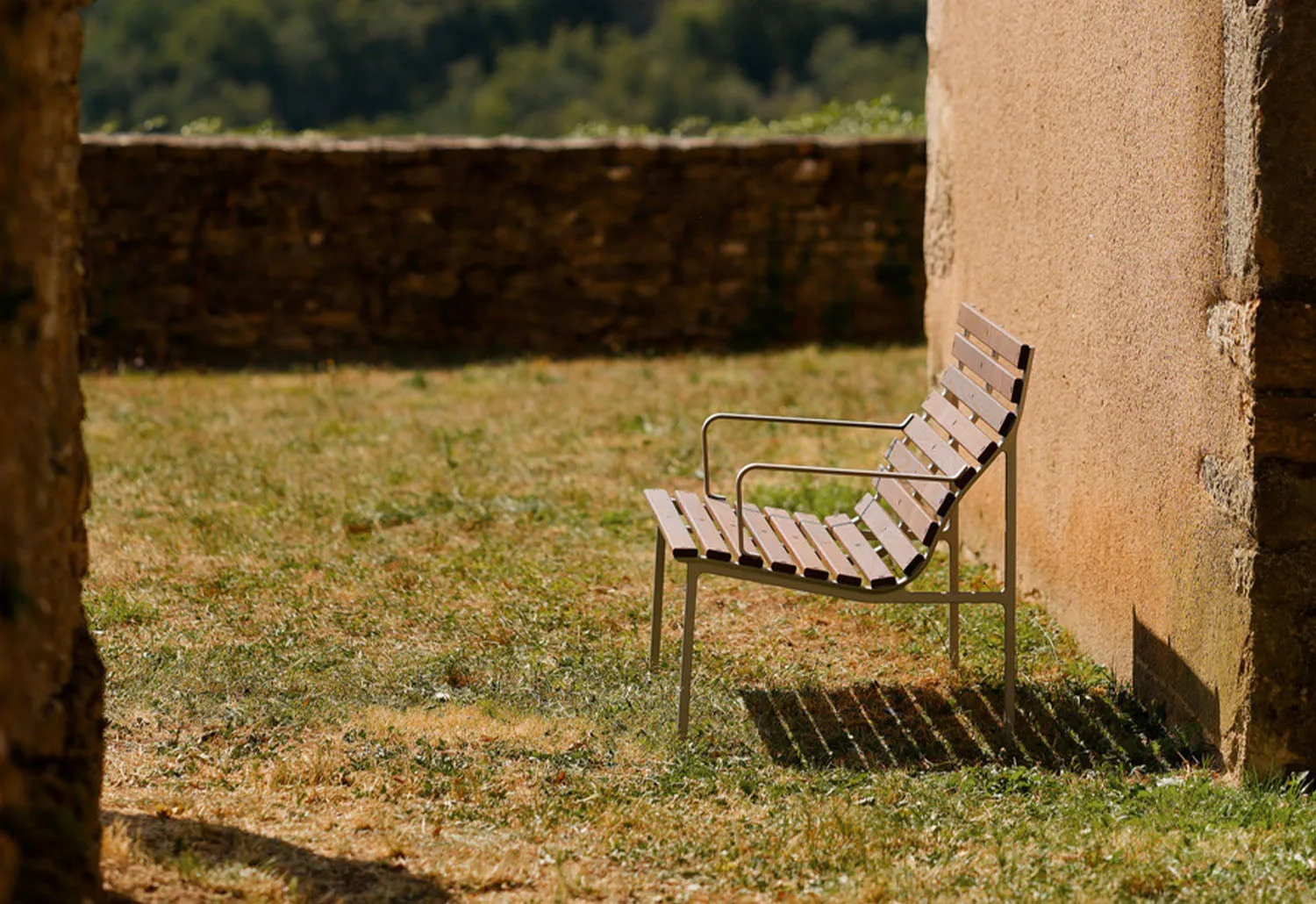 Traverse Lounge Bench