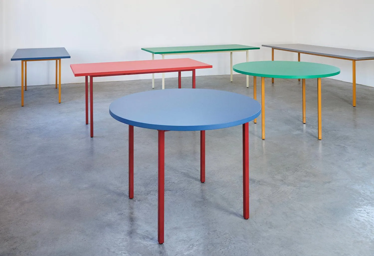 Two-Colour Table