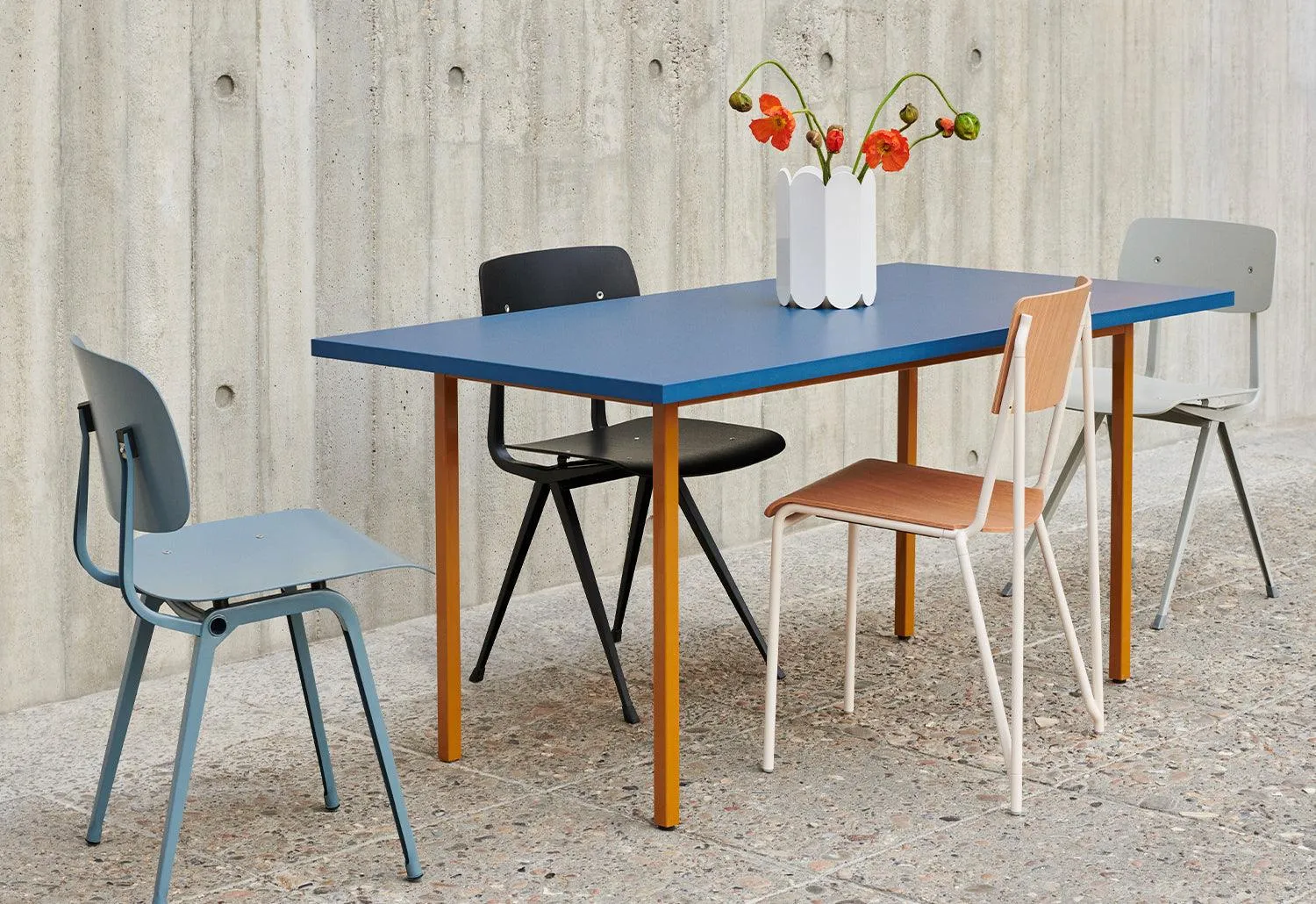 Two-Colour Table
