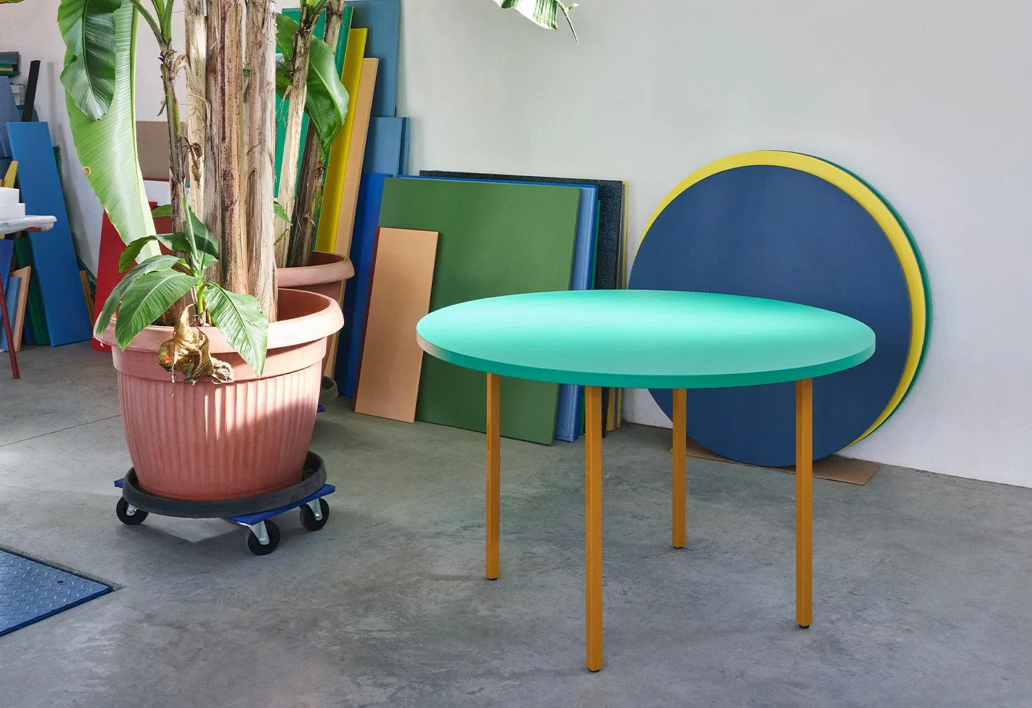 Two-Colour Table